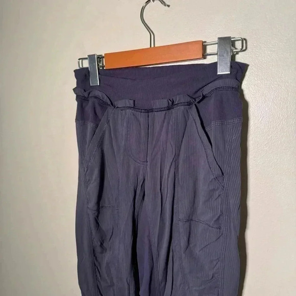Lululemon Street  To Studio Pant *Unlined 2 - Picture 6 of 10